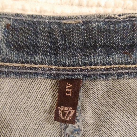 Junior's size 7 Code of Ethics Jeans - Picture 4 of 9